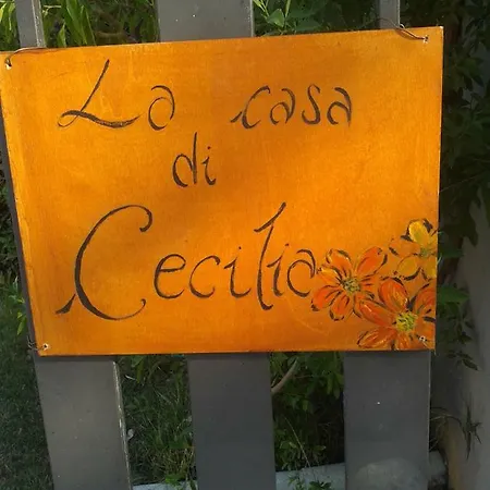 La Casa Di Cecilia Oda ve Kahvaltı *